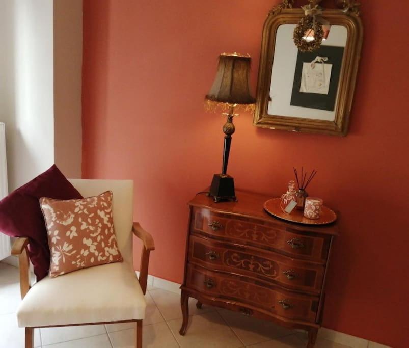 Central Spacious Apartment 70Sqm Tripoli Luaran gambar